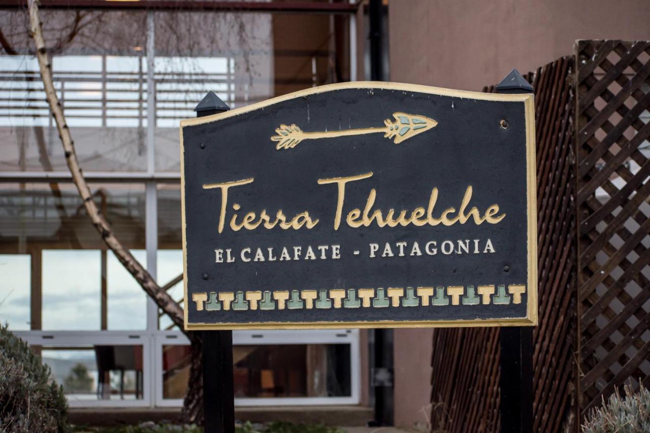 Tierra Tehuelche Hosteria Y Aparts El Calafate Exterior photo